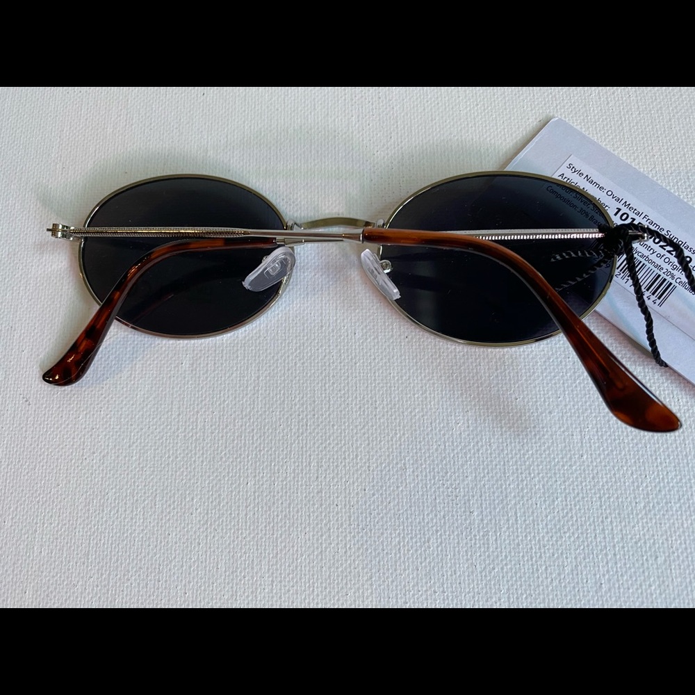 Simglasses - Picture 2 of 3